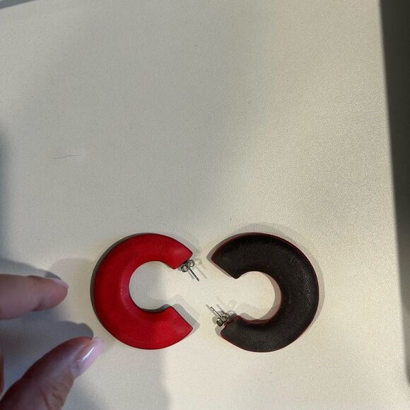 Zara Statement Hoop Leather Earrings – Red & Brown – NWOT - Picture 4 of 4